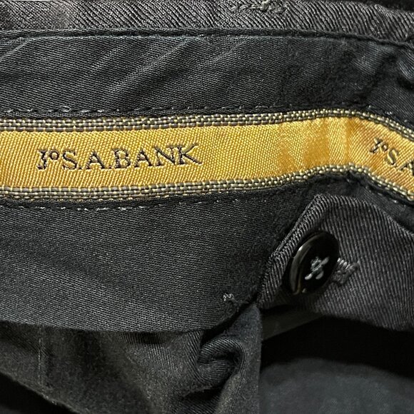 JoS. A. Bank Men's Dress Slack Pants Charcoal Pleated Front Cuffed Size 36 - Picture 4 of 5